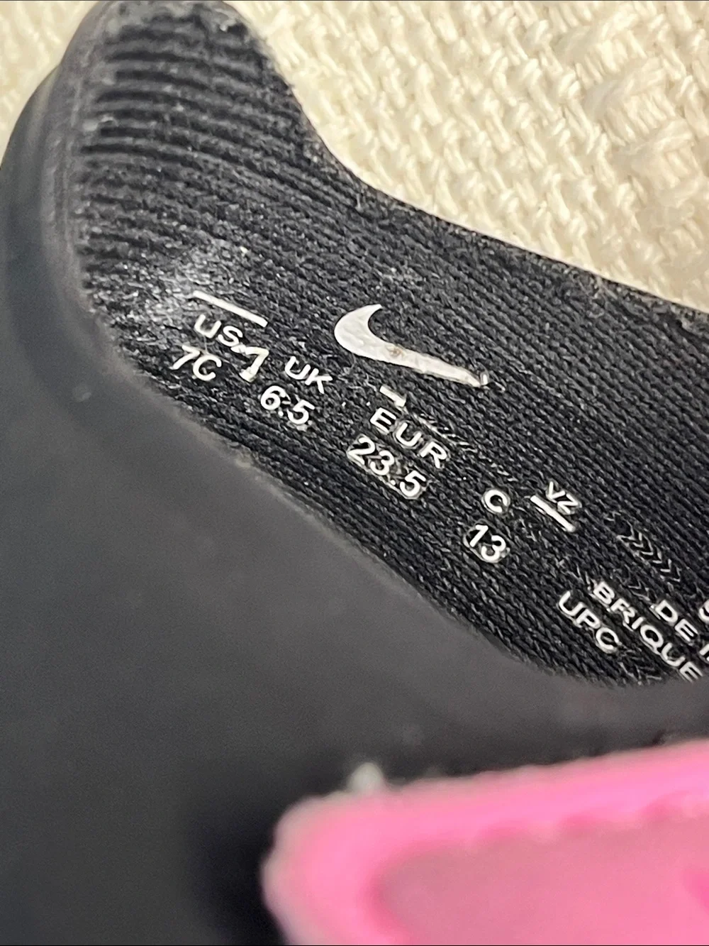 Nike Kids Pink & Black Water Sandals, toddler size 7 child, Swish, lightweight